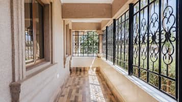 Family Bungalow, Balcony, Garden View | Balkoni