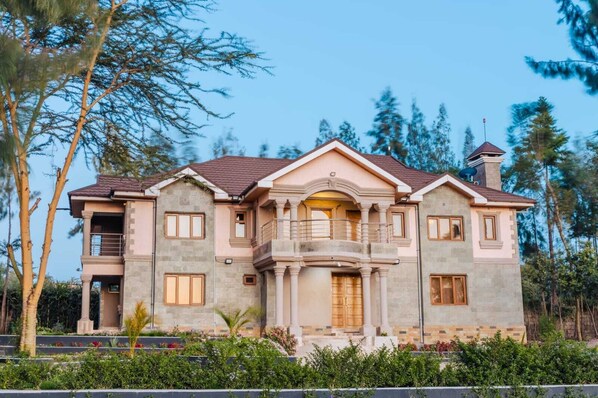 Front of property - Secret Valley Guest House (Naivasha)