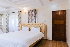 Family Bungalow, Balcony, Garden View - Secret Valley Guest House (Naivasha)