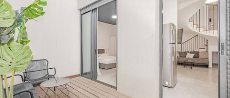 Family Apartment, Garden View | Terrace/patio