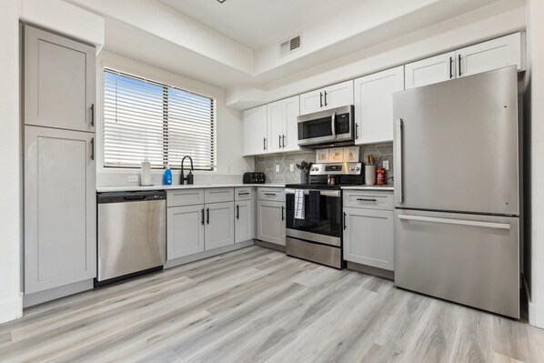 Fridge, microwave, oven, stovetop