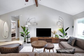 Smart TV, ping pong, offices