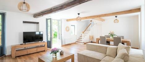 Téléviseur connecté, foyer