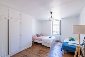 3 bedrooms, iron/ironing board, travel cot, free WiFi