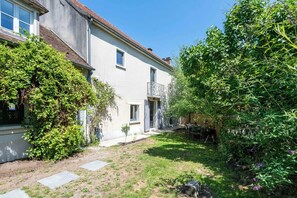 Exterior - Beautiful family house sleeps 9 near the castle in Dampierre (Dampierre-en-Yvelines)