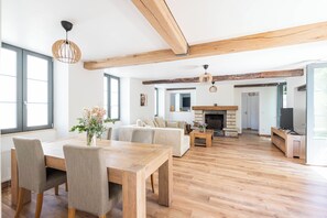 Dining - Beautiful family house sleeps 9 near the castle in Dampierre (Dampierre-en-Yvelines)