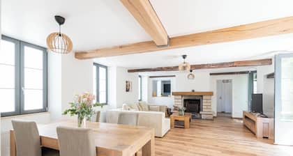 Belle Maison Familiale 9 couchages prĂšs du chĂąteau Ă Dampierre