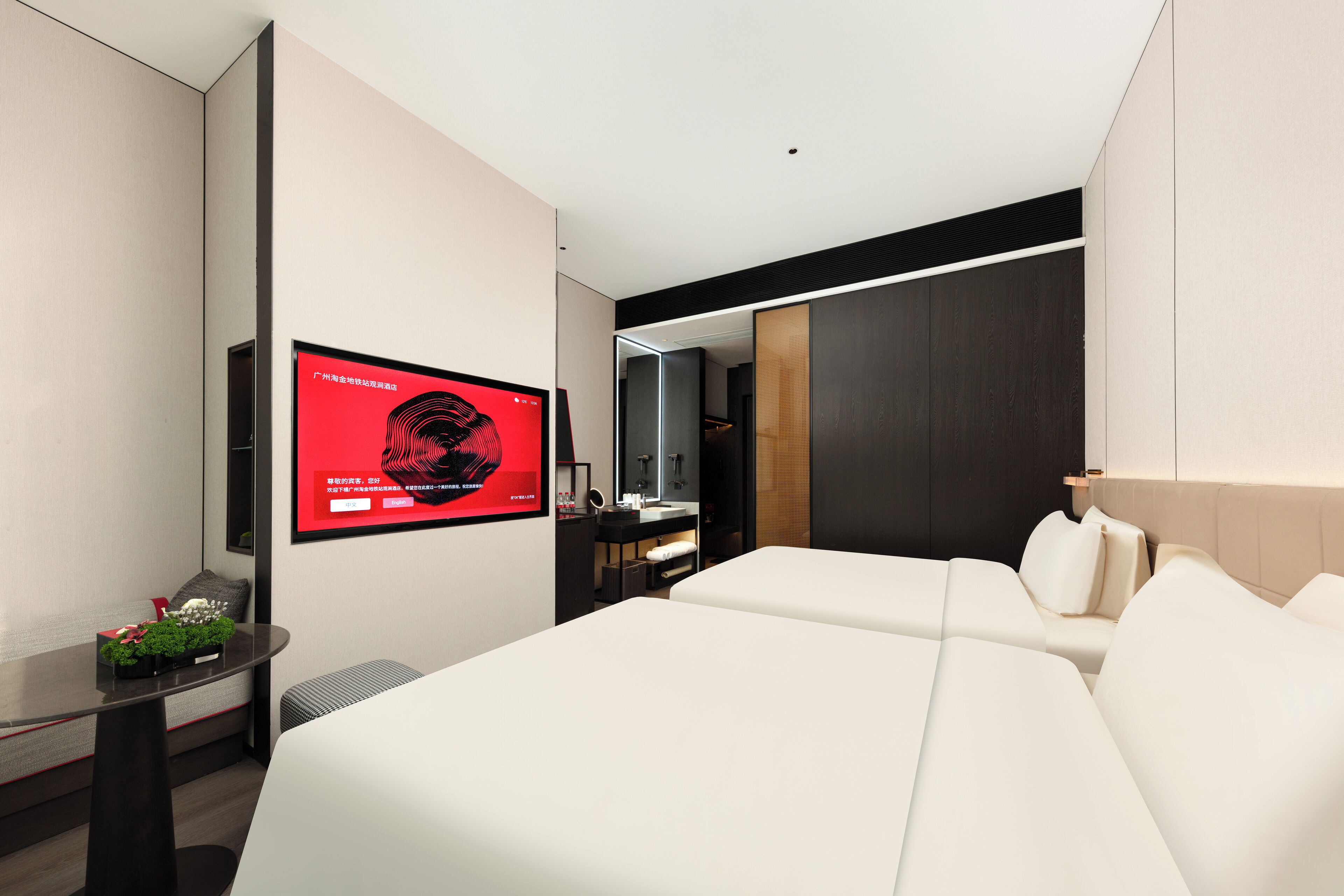 Mingxin City View Twin Room | Sábanas de algodón egipcio, ropa de cama de alta calidad y edredón 