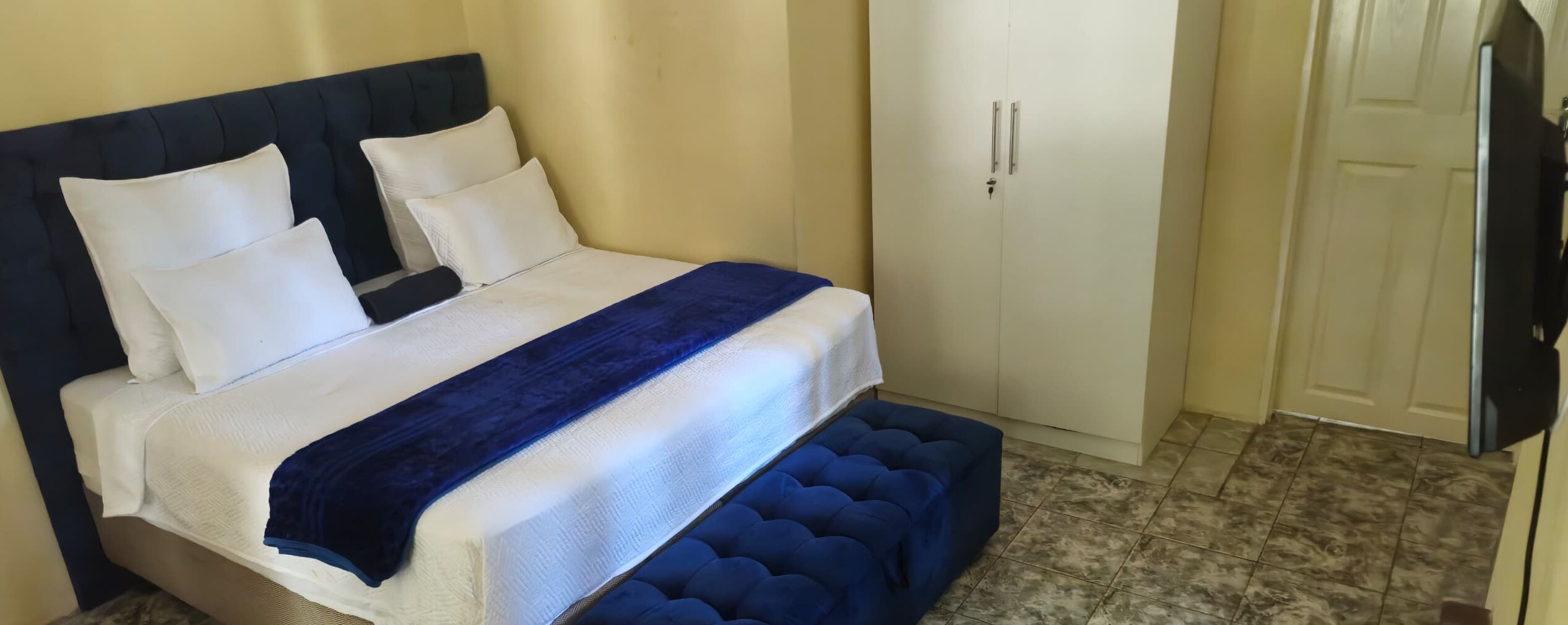 1 bedroom, WiFi, bed sheets