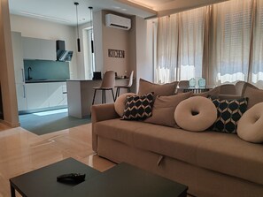 Smart TV - ETNEA161 Your Home Away From Home. (Catania)