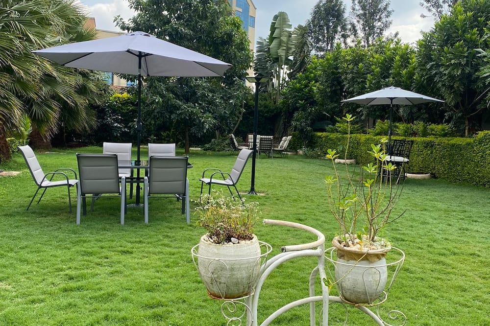 Karen Brooks View Palace 2 Bedroom Apartments