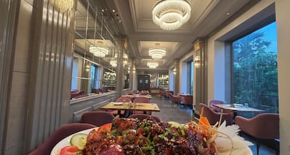 The Supreme Hotel and Banquet