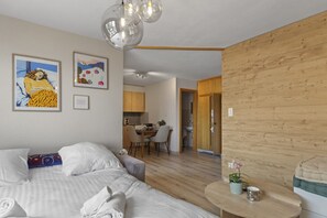 Free WiFi, bed sheets - Thyon-les-Collons, 4 pers - Balcony with view (Vex)