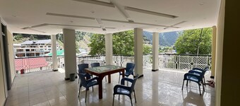 Himaliya Inn Hotel & Restaurant