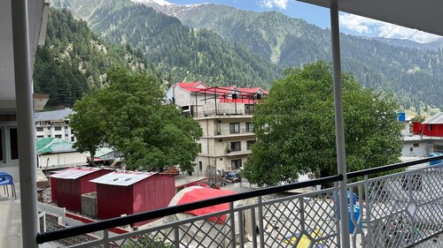 Himaliya Inn Hotel & Restaurant