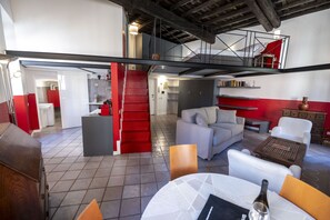 Interior - The Scarlet Loft in Trastevere (Roma)