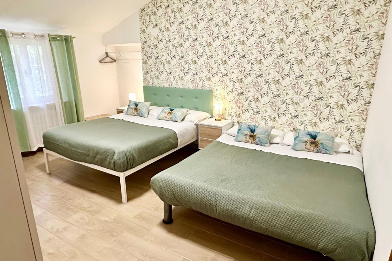 3 bedrooms, iron/ironing board