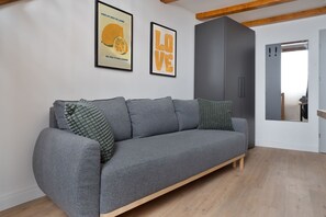 Superior Apartment, 1 Queen Bed with Sofa bed | Living area