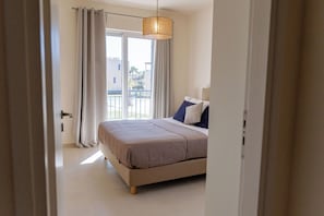 Blackout curtains, iron/ironing board, free WiFi