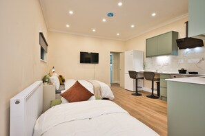 1 chambre, fer et planche à repasser, Wi-Fi, draps fournis