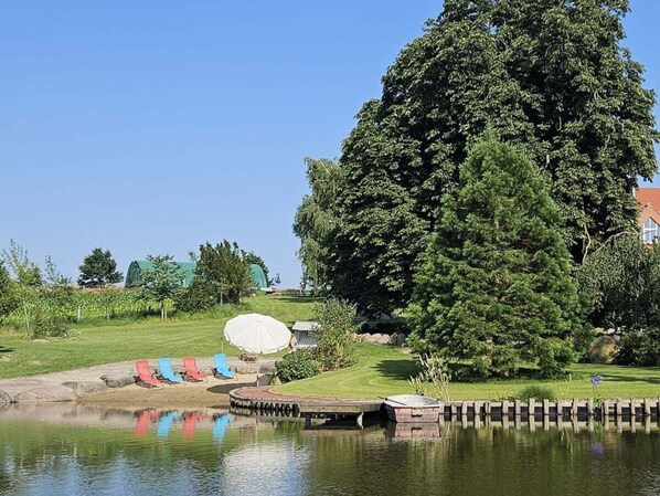 Property grounds - Country House Apartment (Dargun)