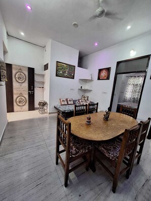 Tempat makan keluarga