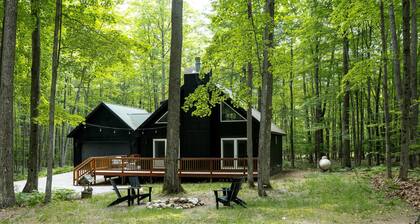 Private Winter Chalet Near Higgins Lake Festivals & Trails