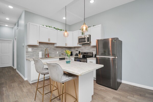 Microwave, oven, stovetop, dishwasher