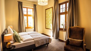 10 chambres, lit parapluie, Wi-Fi gratuit, draps fournis