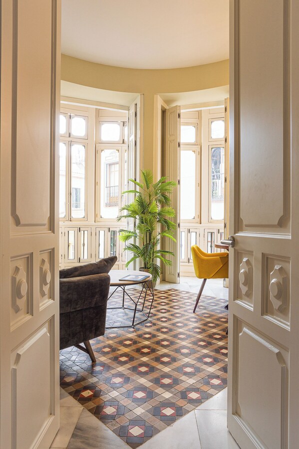 Family Apartment, 2 Bedrooms | Living area | Flat-screen TV