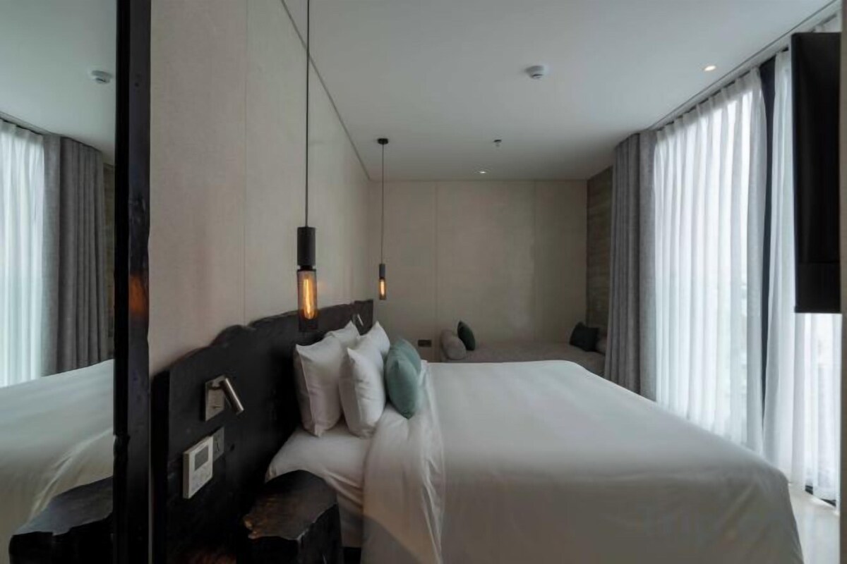 Ropa de cama de alta calidad, colchones con acolchado adicional, minibar