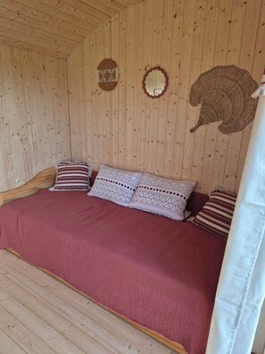 1 habitación y ropa de cama 