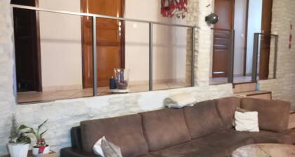 House with small farm and picine between the Luberon and the Alps