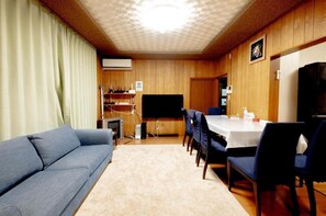 Flat-screen TV - HDO Furano Garden House (Furano)