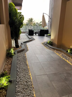 Interior - Top Spot Cocody - Private terrace and minibar - Unique decor (Abidjan)