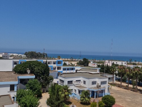Spacious apartment with sea view