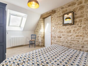 2 bedrooms, free WiFi, bed sheets - Cozy house with garden in Normandy (Yvetot-Bocage)