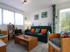 TV, ping pong - House in Ravenoville, near beach, pets allowed (Sainte-Mère-Église)