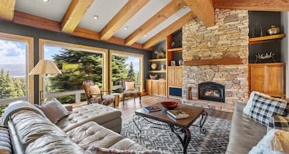 Stunning views of Payette Lake and Surrounding Mountains
