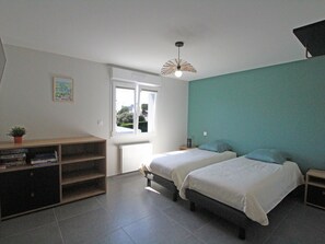 4 bedrooms, free WiFi