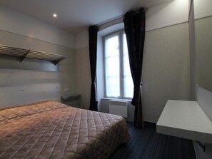 4 chambres, accès au Wi-Fi (inclus)