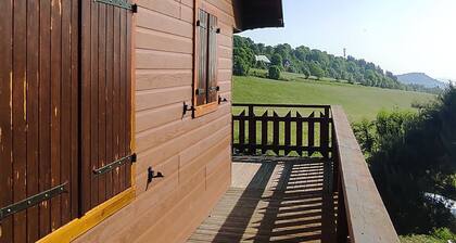 Chalet authentique au cĆur de la nature prĂšs de Super Besse