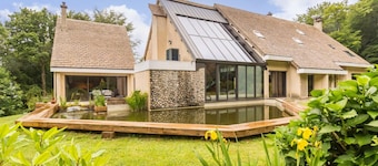 Independent house with indoor pool and garden, 2 bedrooms in Cherbourg