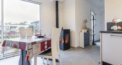 Bright house in Saint-Jean-de-la-Rivière, terrace, pets allowed