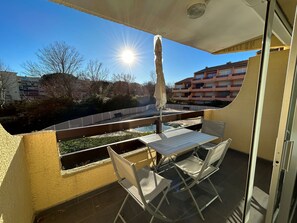 Outdoor dining - Apartment in Argelès-sur-Mer, 4/5 people, pool, parking (Argelès-sur-Mer)