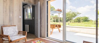 Charming house with enclosed garden, pets allowed