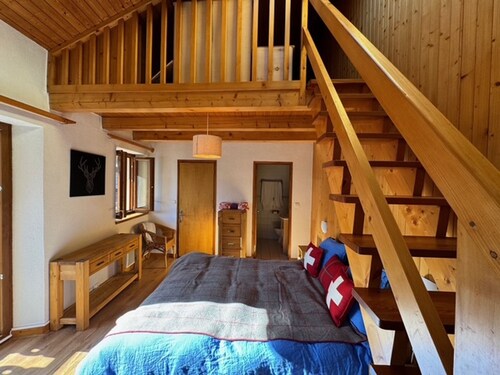 Maison de village aux Allues, 3 chambres, proche commerces