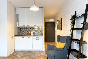 Comfort Apartment, Balcony | Private kitchen