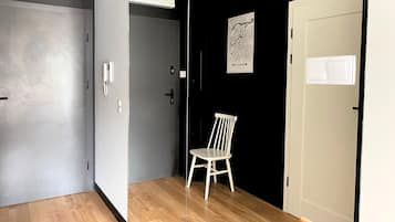 Economy Apartment, Balcony | Soundproofing, iron/ironing board, free WiFi