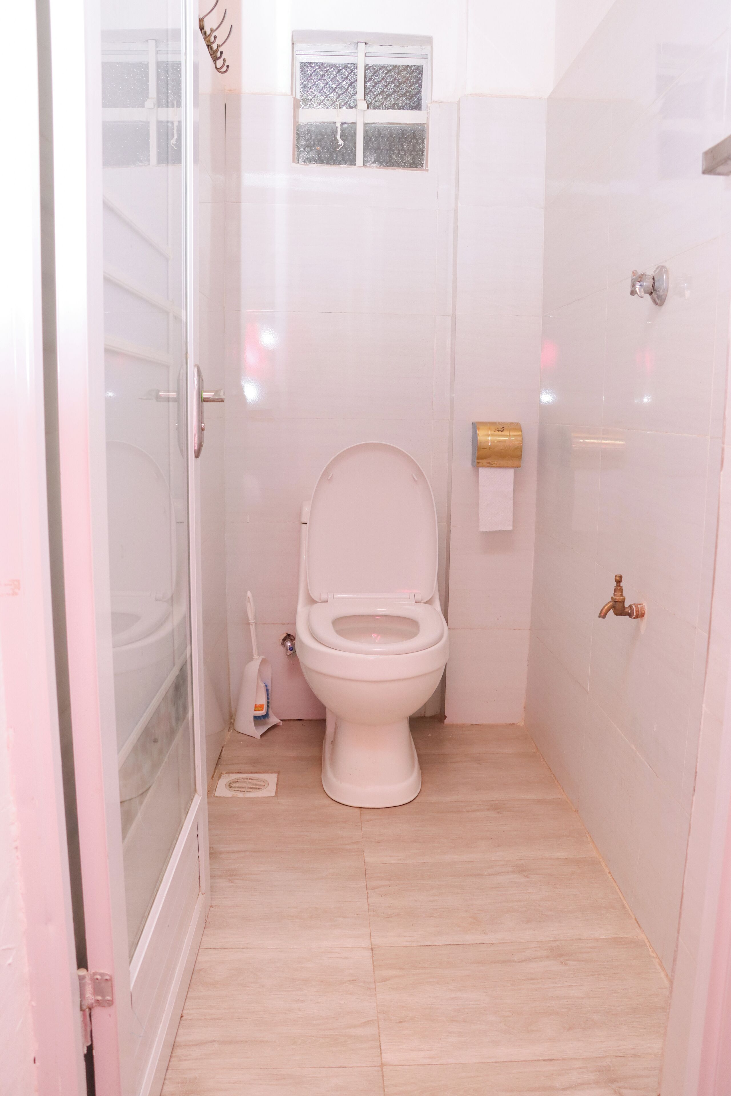 Shower, free toiletries, slippers, towels